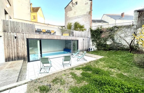 Saumur House | Natur'île Large gîte with heated indoor pool all year round