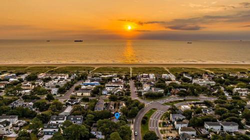 Northeast Virginia Beach House | Natural Beauty A