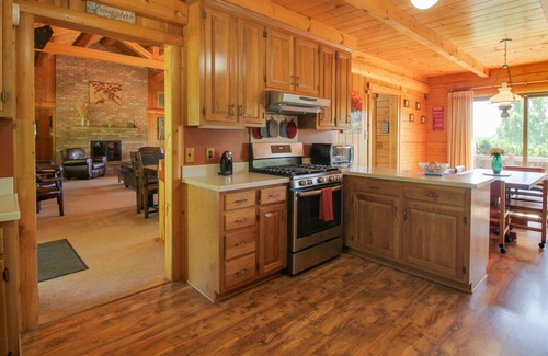 Natural Bridge House | Natural Bridge Retreat w/ Private Outdoor Pool!