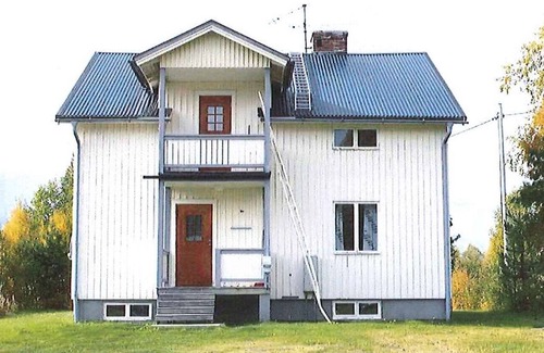 Arjeplog House | Natural close house in Arjeplog with own beach for swimming and fishing Walking distance to forest