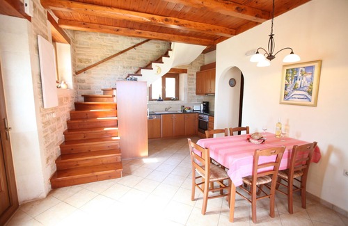 Houdetsi Villa | Natural stone villa in a secluded location on 4500 m² with a heated pool