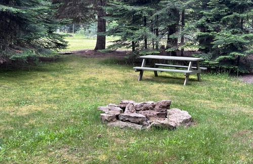 Kellogg RV Rental | Nature Adventure Campsite/River Floaters, Fly Fishing, Wildlife, Hiking, Biking.