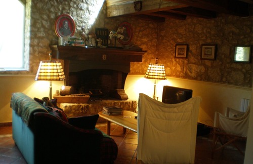 Mazzarino House | Nature and Culture in the Masseria. Nearby Piazza Armerina, Caltagirone