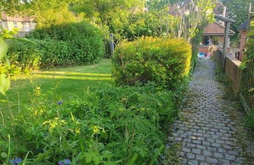 Etchinghill House | Nature Charm & Fruit Delights, multi-generation celebratory home -Try, Relax, Repeat - Sellindge
