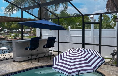 Weeki Wachee Gardens House | Nature Coast Retreats LLC