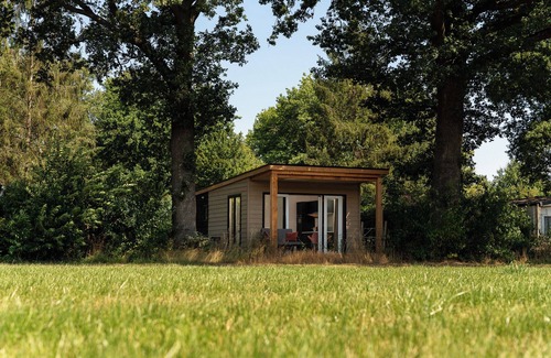 Zuna Cabin | Nature cottage with sauna, hot tub and stunning views!