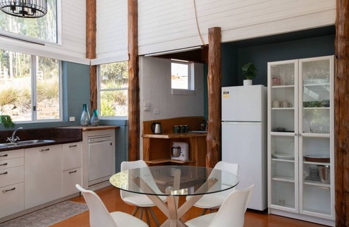 Underwood House | Nature Escape - Big Bush Block!