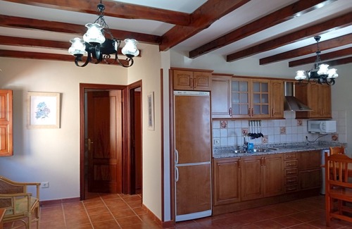 Taibique Ski Chalet | Nature Escape with Private Terrace, El Pinar