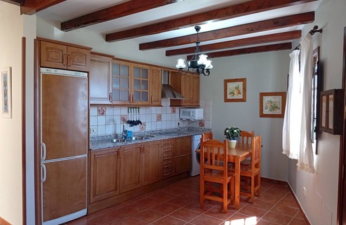Taibique Ski Chalet | Nature Escape with Private Terrace, El Pinar
