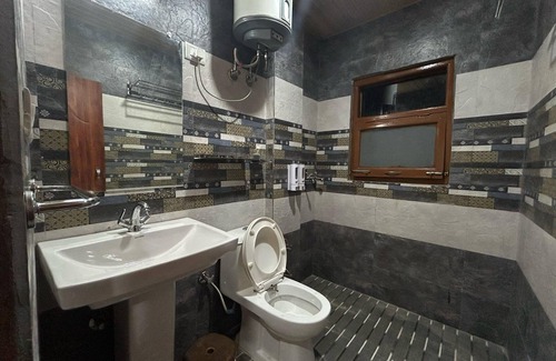 Mashobra Bed & Breakfast | Nature Heaven Homestay