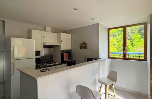 Saint-Prix House | Nature house in the Monts d'Ardèche with sauna, cabin and river