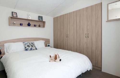 Great Houghton House | Nature's Nook - Billing Aquadrome