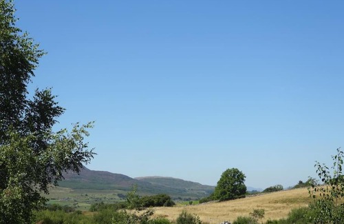Bronaber House | Nature's Oasis: Pet-Friendly Snowdonia Cottage
