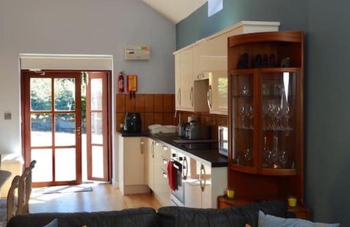 Bronaber House | Nature's Oasis: Pet-Friendly Snowdonia Cottage