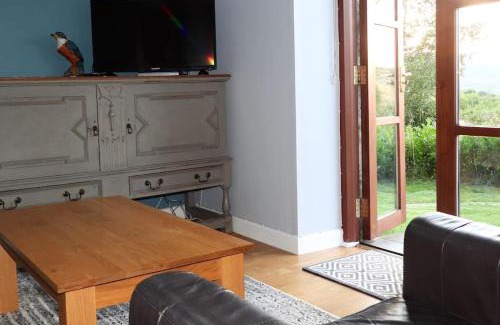 Bronaber House | Nature's Oasis: Pet-Friendly Snowdonia Cottage