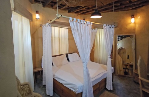 Dharamshala Cottage | Nature Stay in Bamboo cottage with Food, Yoga & Meditation in Dharamshala