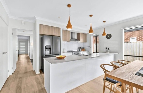 Armstrong Creek House | Natures Way I Geelong n Surf Coast Family Home