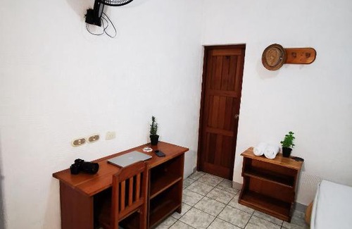 Flores Hotel | Natz Hotel