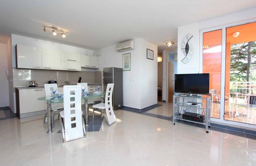 Novigrad Apartment | NAUTICA Two-Bedroom Apartment