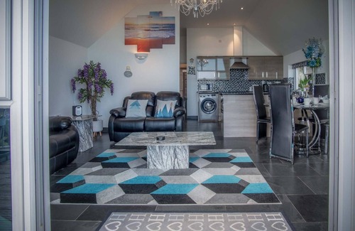 Pendine Apartment | Nautilus - 2 Bedroom Apartment - Pendine