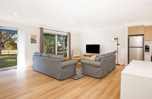 Callala Bay House | Nautilus - Pet Friendly - 5 Mins Walk to Bay