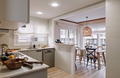 Les Tres Torres Apartment | Nava - 3 bedrooms in Sant Gervasi