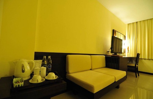 Kamphaeng Phet Hotel | Navarat Heritage Hotel