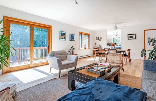 Hollowville House | Navywood: Scandi | Peaceful | Red Hook/Rhinebeck