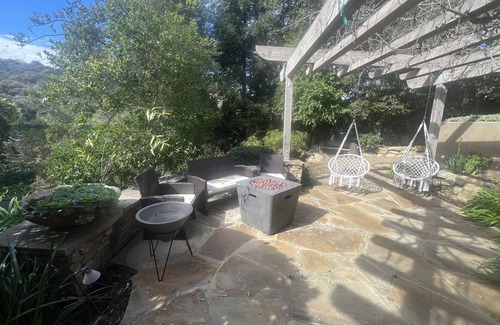 Calabasas Bed & Breakfast | nCOME RELAX IN NATURE AND GET AWAY FROM THE HUSTLE n