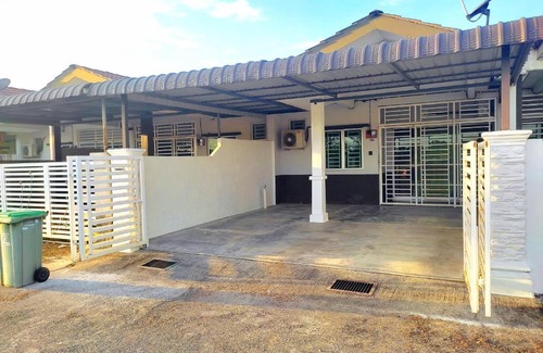 Kampung Behor Pisang House | NDF Homestay