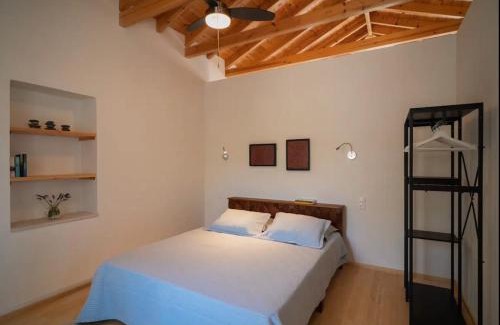 Voies Apartment | Neapolis Oasis - Upper House