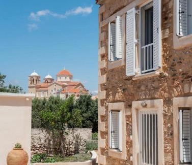 Voies Apartment | Neapolis Oasis - Upper House
