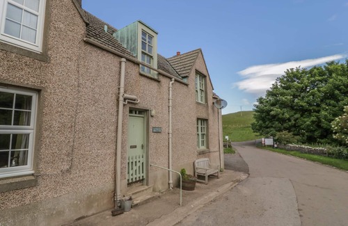 St Abbs Cottage | NEAR BANK COTTAGE, pet friendly, character holiday cottage in St Abbs