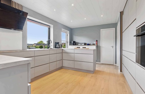 Hvalpsund Villa | Near beach and golf, for the big family.