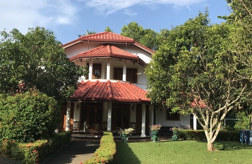 Hettimulla Villa | Near Bentota beach, 8 person luxury rental villa, private pool, 4 bedrooms