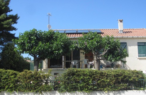 Puimisson House | Near BEZIERS gîte for 6 people, terrace & garden, quality amenities.