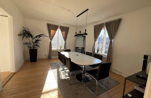 Vastra Frolunda Apartment | Near both the sea and the city - with free parking