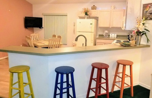 Florida Pines House | near Disney Private Pool 4 BR 3 bath Family Game room HDTV Wi-Fi