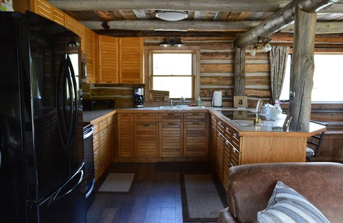 Pendroy Cabin | Near glacier park. Perfect setting for outdoor enthusiasts. Family friendly.