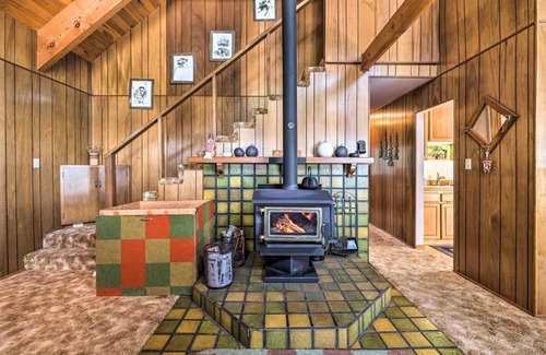 Bear Valley House | Near Hiking and Skiing Bear Valley Cabin!