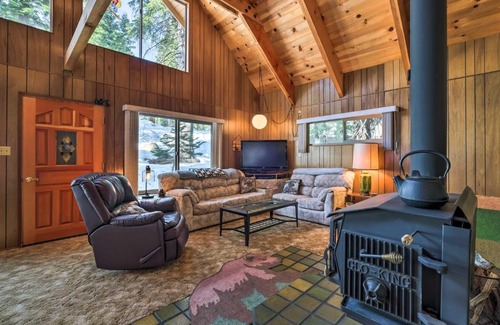 Bear Valley House | Near Hiking and Skiing Bear Valley Cabin!