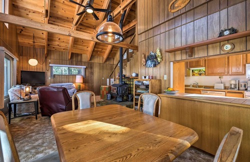 Bear Valley Cabin | Near Hiking & Skiing: Bear Valley Cabin!