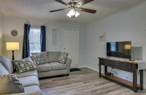 Rock Hill House | Near Lake Wylie - Updated Cottage with Yard!