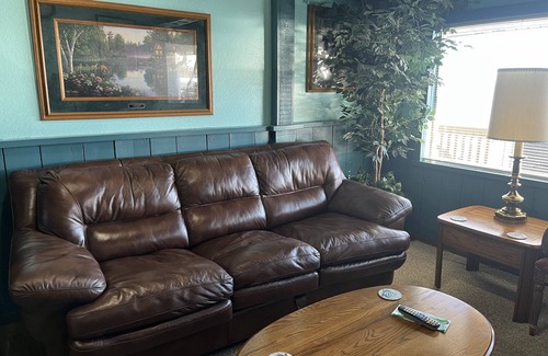 Clay County House | Near Okoboji, Lakeside Suite on Lost Island Lake