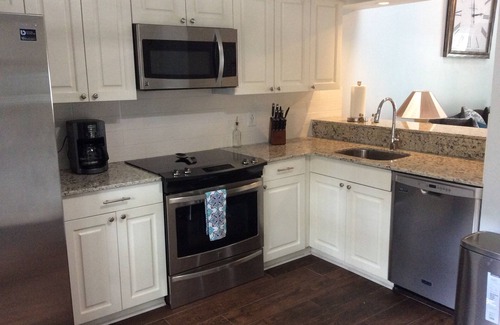 South Baton Rouge House | Near Perkins Rowe and Mall of Louisiana