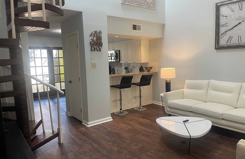 South Baton Rouge House | Near Perkins Rowe and Mall of Louisiana