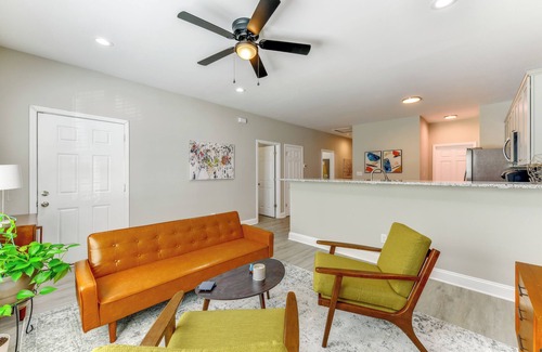 Dallas Apartment | Near Shopping & Dining: Pet-Friendly Dallas Apt!