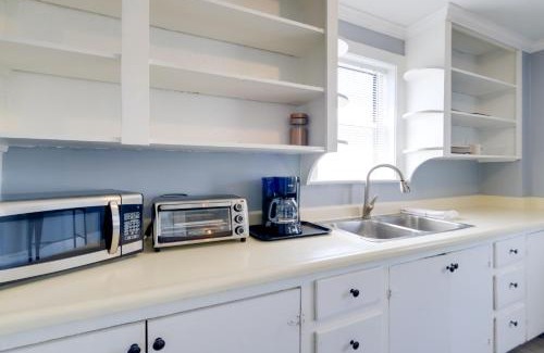 Hamilton Apartment | Near Shops, Eats and Trails Loudon County Apt!