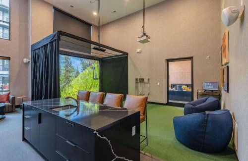 Crestline Heights Apartment | Near Shops Restaurants & Grandview Med Ctr