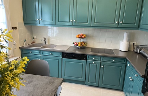 Reville House | Near the sea, Large enclosed garden, sleeps 2 to 5